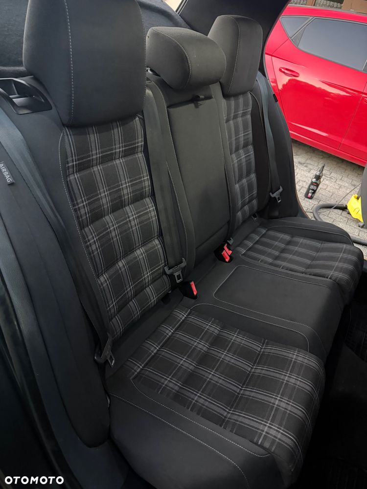 Volkswagen Golf 2.0 TDI GTD DSG - 31