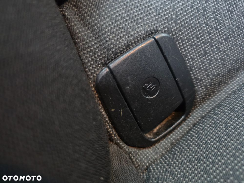 BMW Seria 3 318i - 33