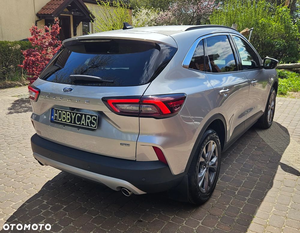 Ford Kuga - 10