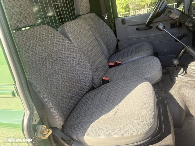 Land Rover Defender 90 2.5 TD5 Metal Top - 29