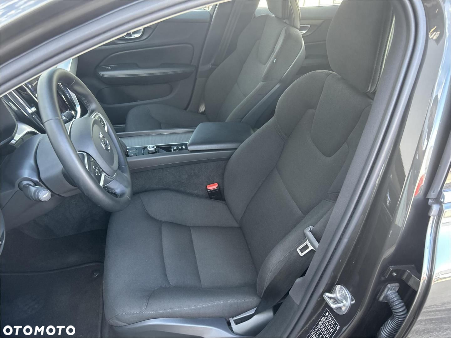 Volvo V60 B4 B Momentum Pro - 19