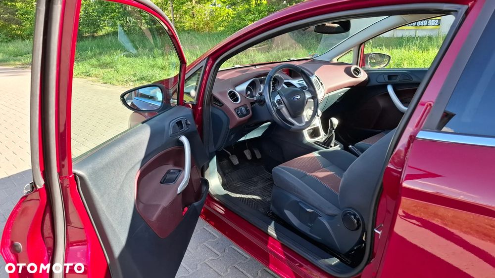Ford Fiesta 1.4 Titanium - 12