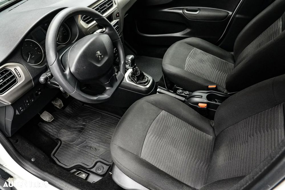 Peugeot 301 1.5 BlueHDI FAP Allure - 12