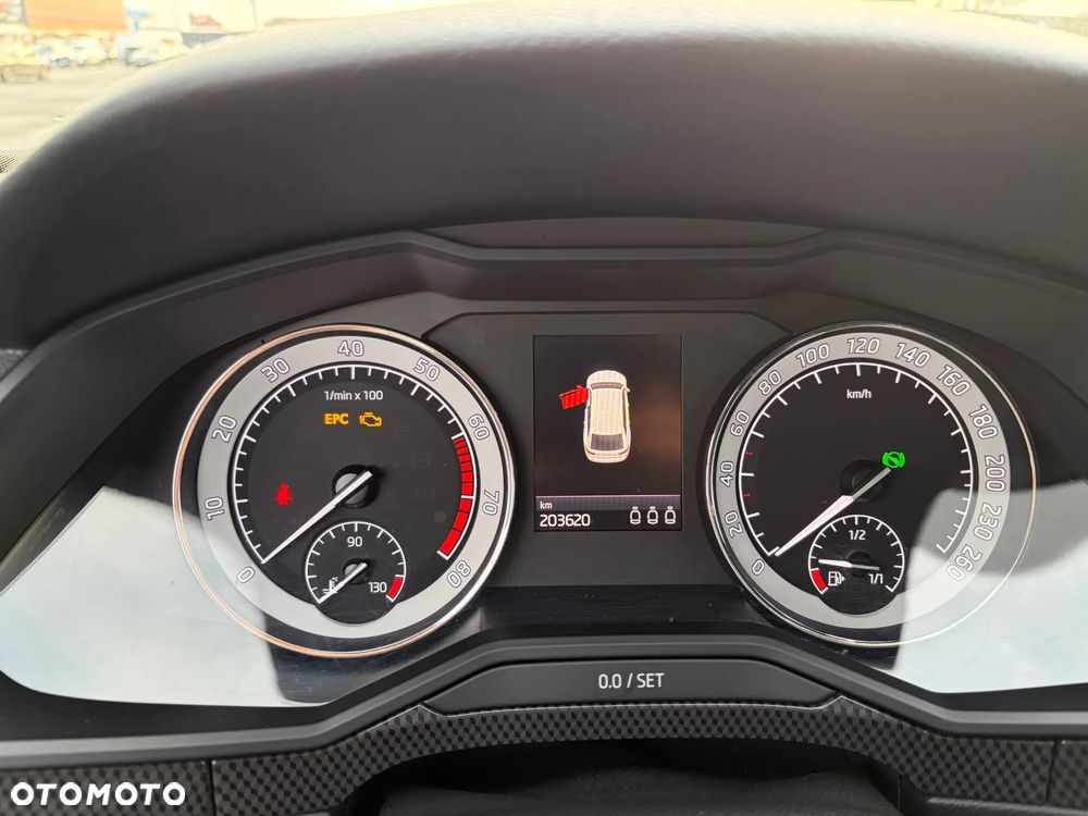 Skoda Superb 1.8 TSI Sportline DSG - 11