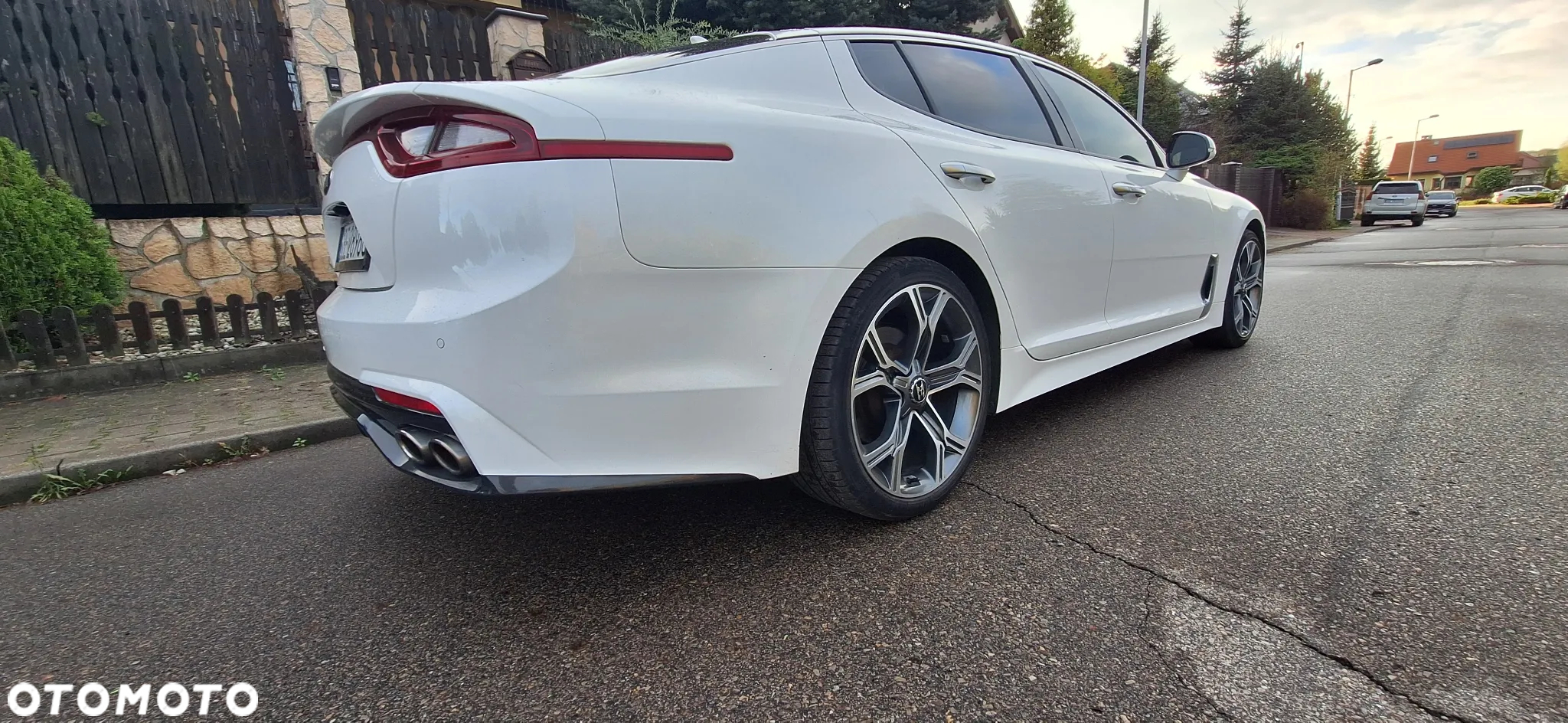 Kia Stinger - 13