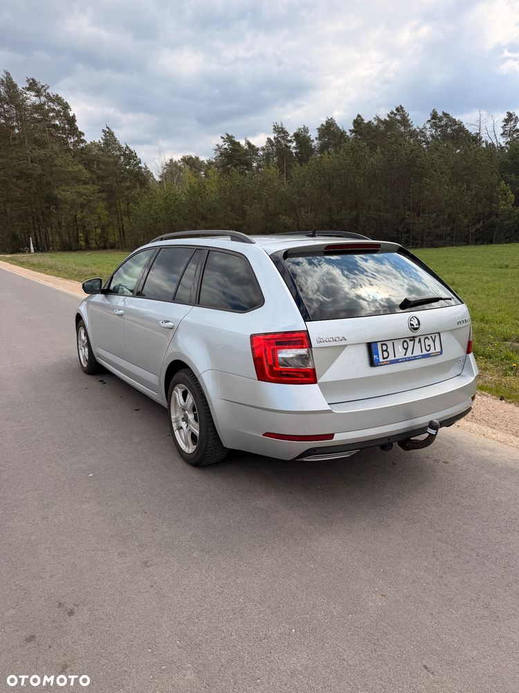 Skoda Octavia 2.0 TDI 4x4 Style DSG - 3