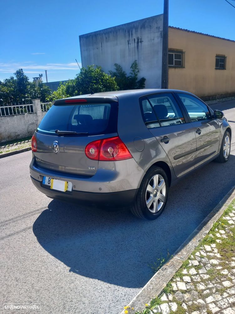 VW Golf 1.9 TDi 6V 4M Confortline - 11