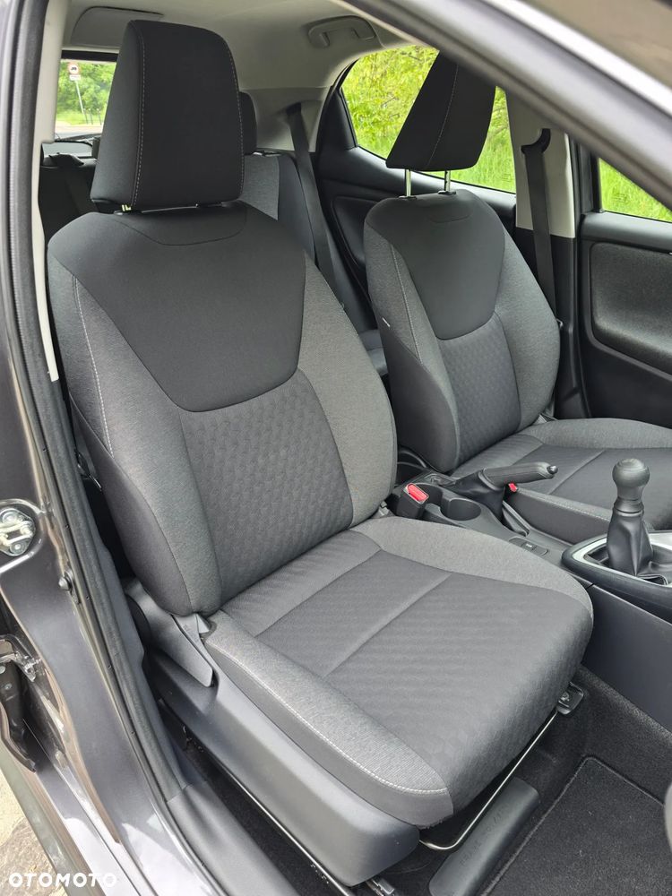 Toyota Yaris 1.0 Premium - 29