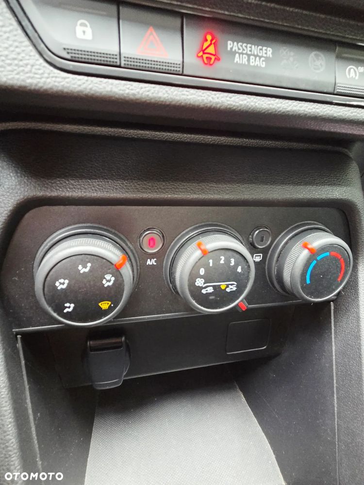 Dacia Sandero 1.0 TCe Essential - 2