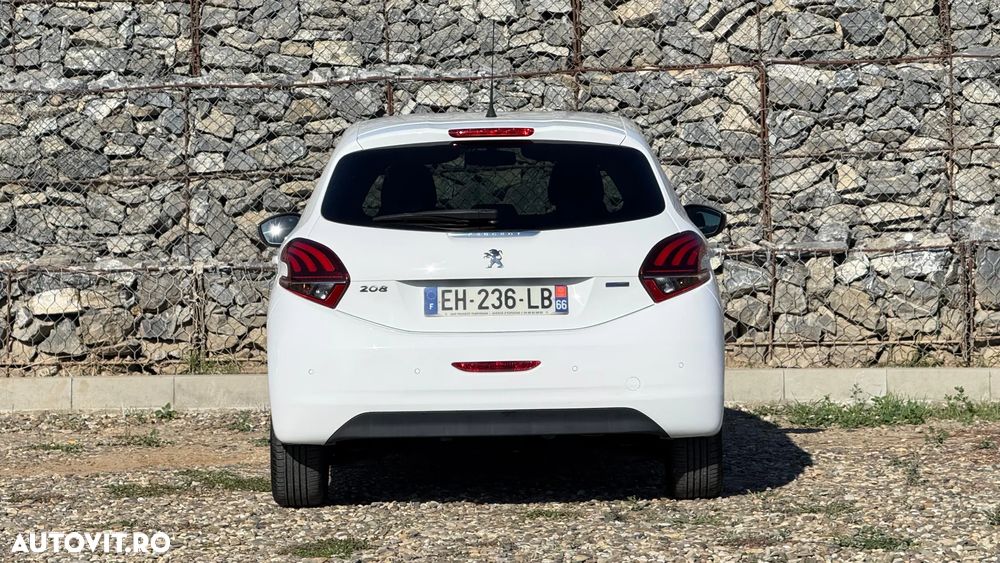 Peugeot 208 PureTech 82 Style - 6