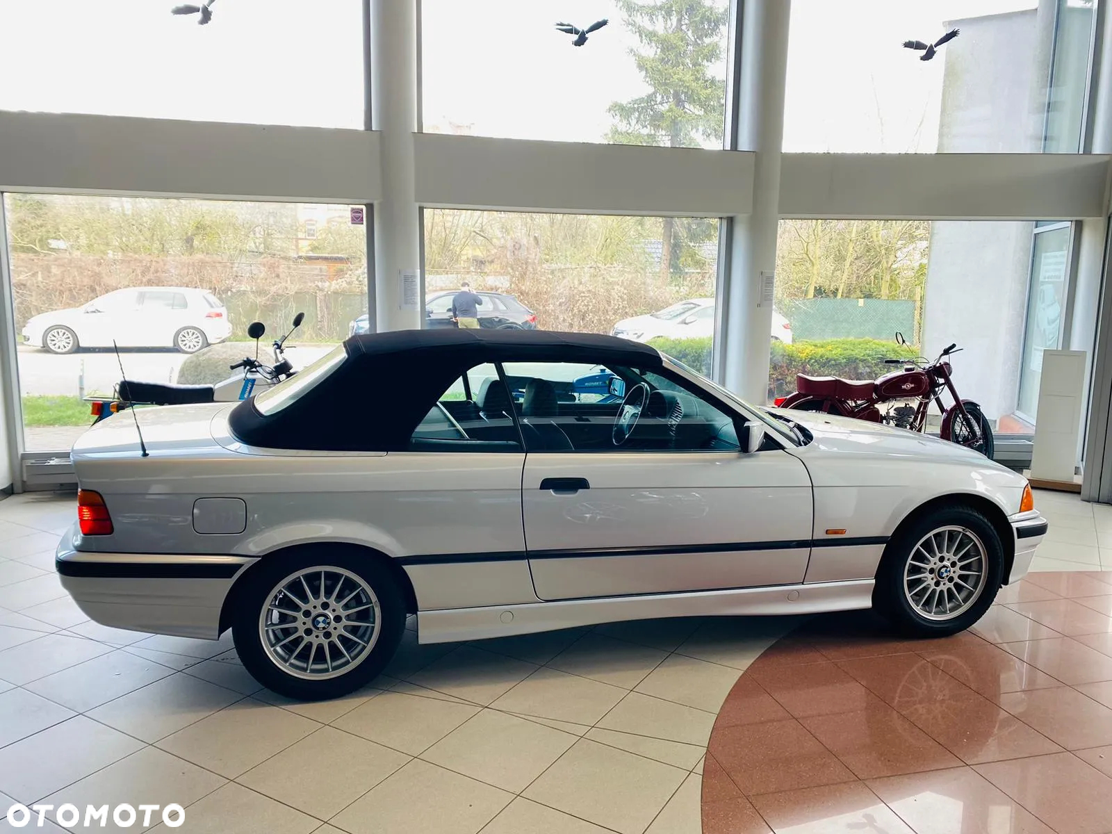BMW Seria 3 318i Cabriolet - 8