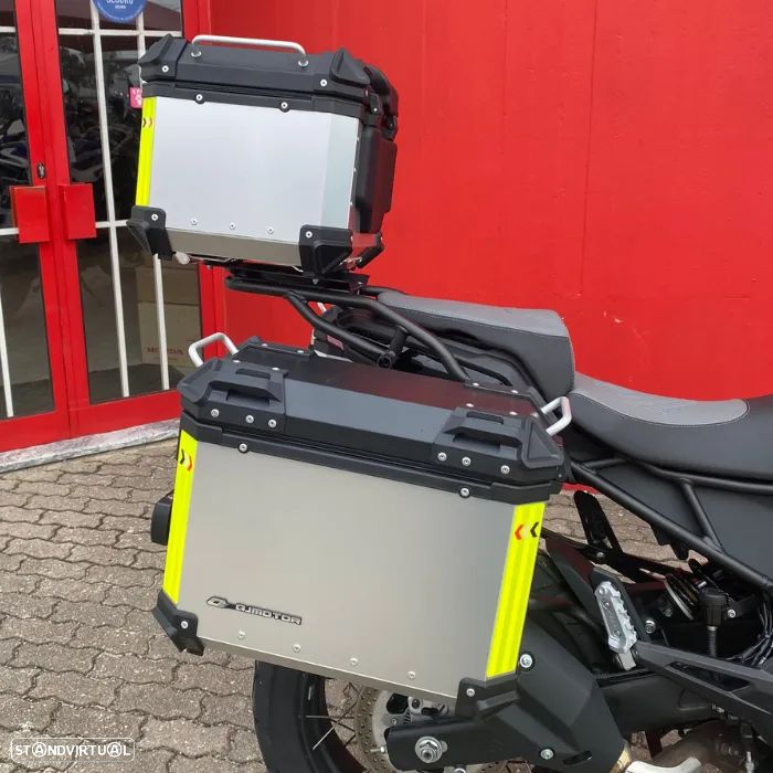 QJ Motor SRT 600SX com 6 anos de garantia + kit de malas original - 4