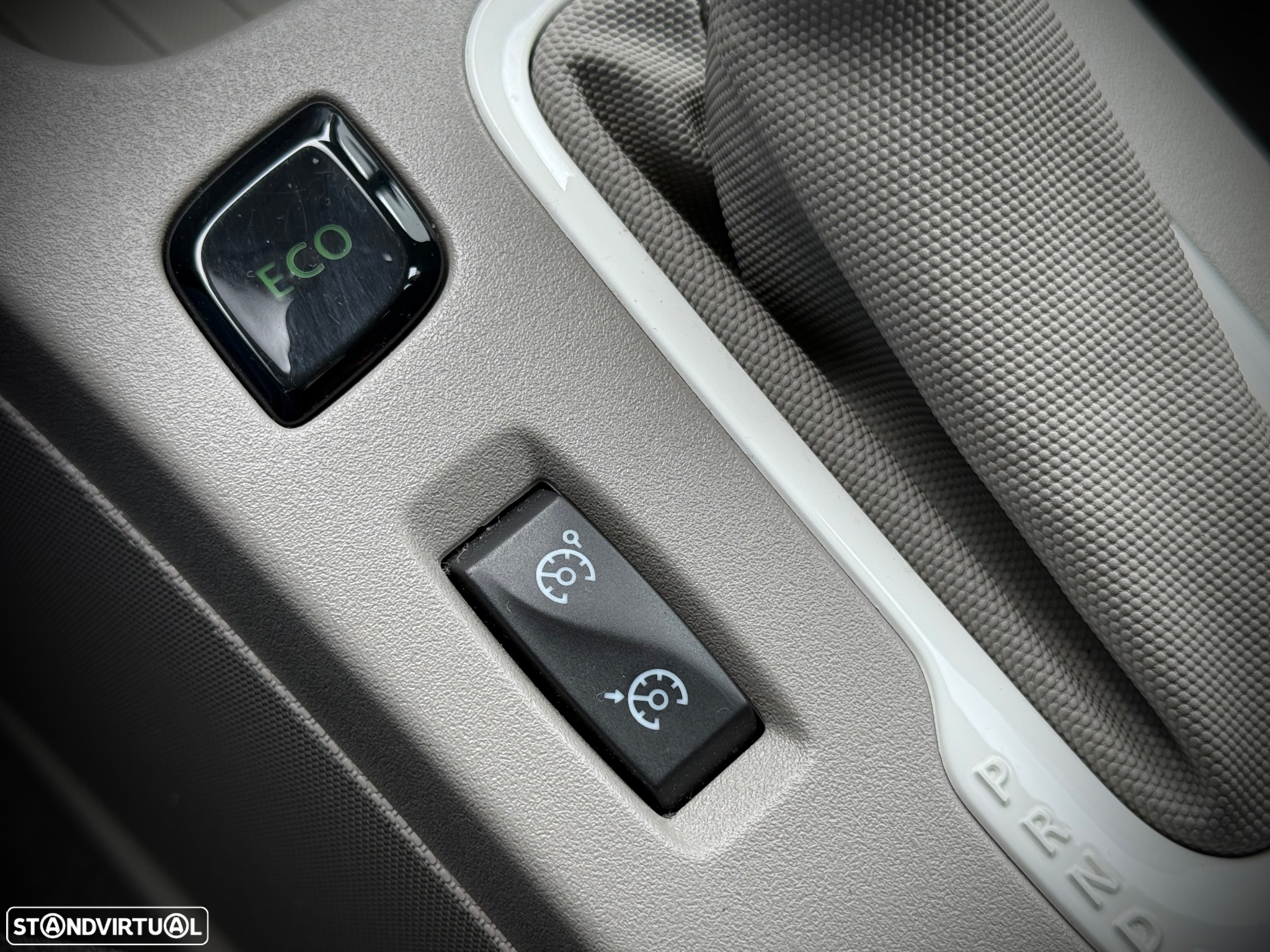 Renault Zoe (c/ Bateria) Life 40 Carga Rápida - 17