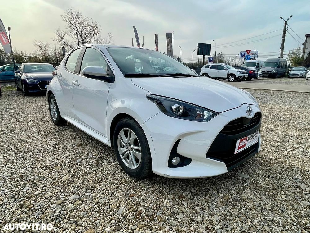 Toyota Yaris - 1