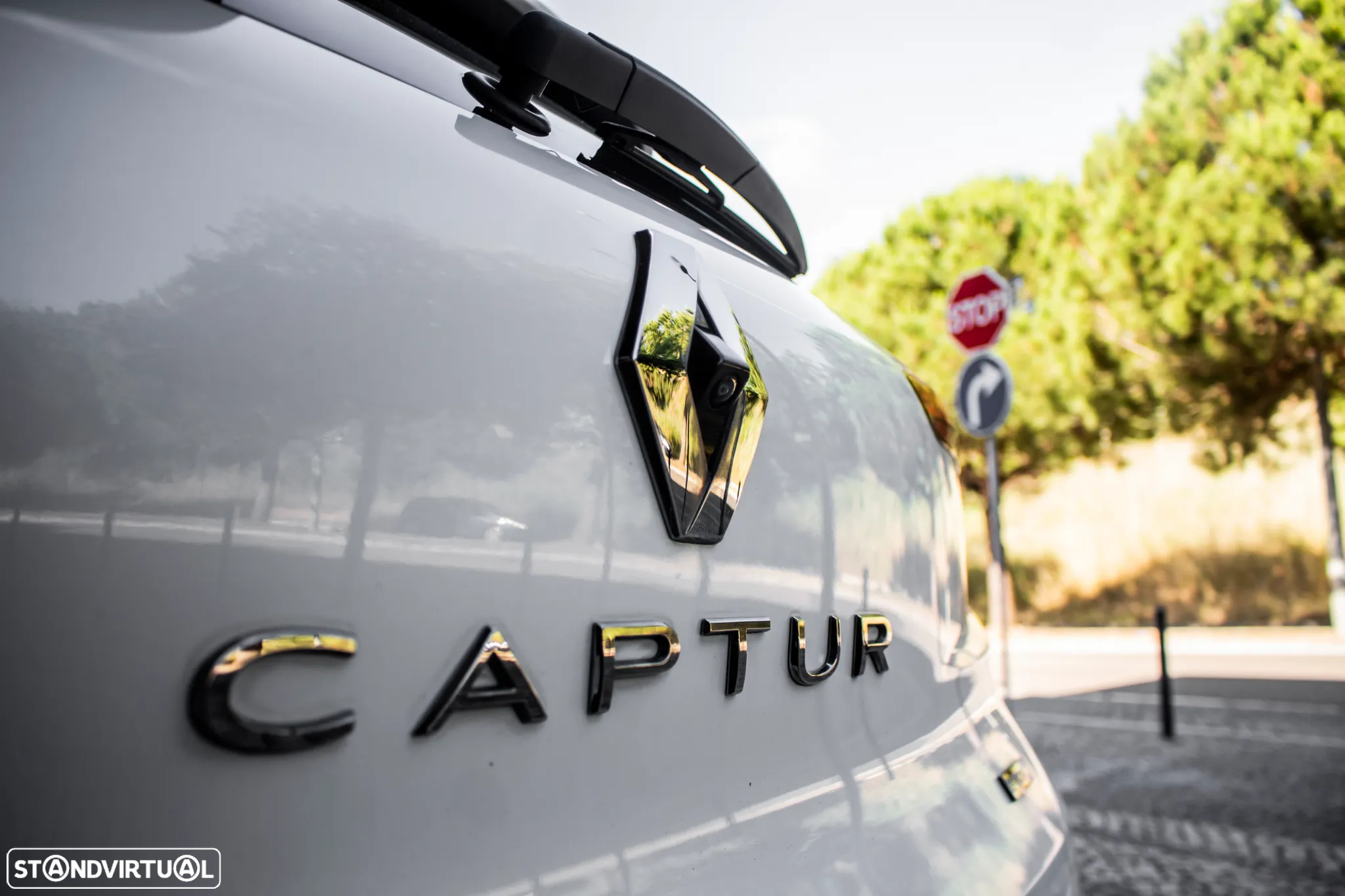 Renault Captur 1.6 E-Tech Intens - 12