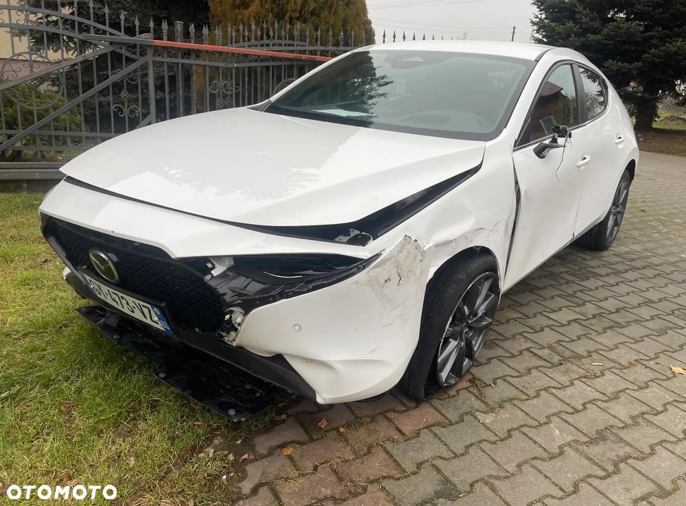 Mazda 3 e-SKYACTIV-G 2.0 M HYBRID - 8