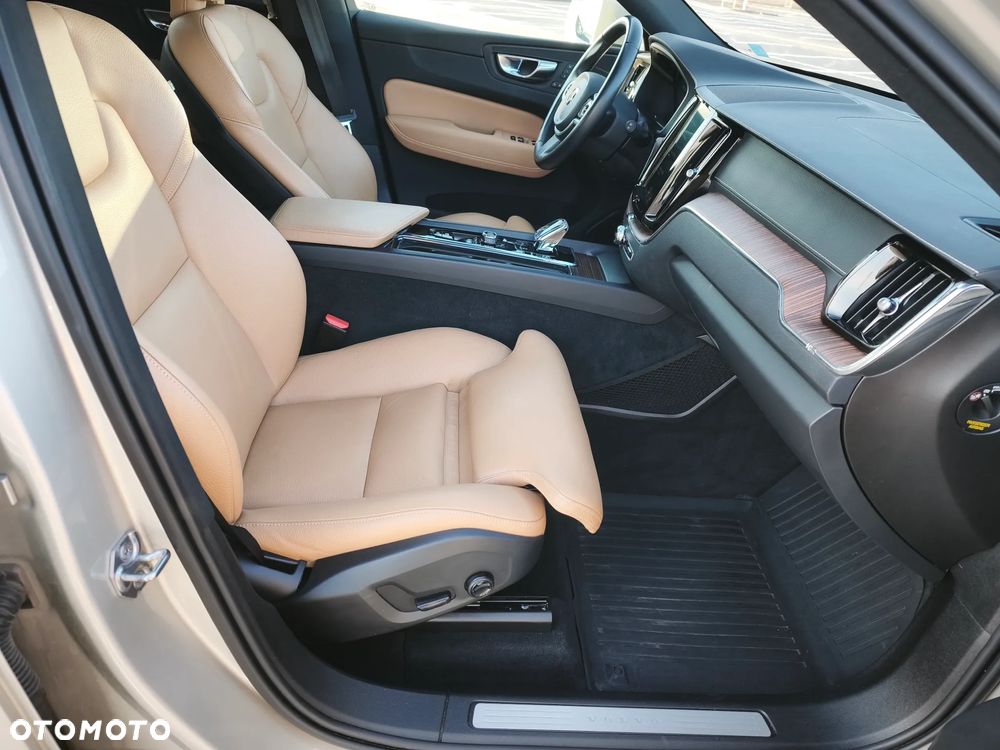 Volvo XC 60 B4 D AWD Geartronic Inscription - 8