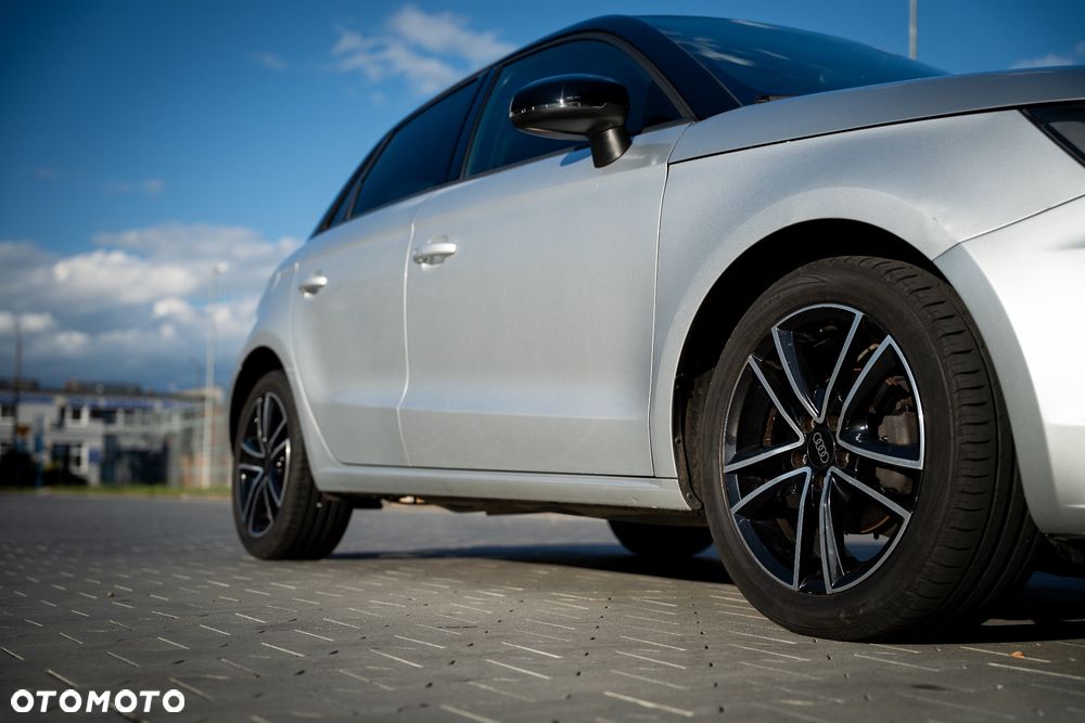 Audi A1 Sportback 1.6 TDI Ambition S tronic - 11