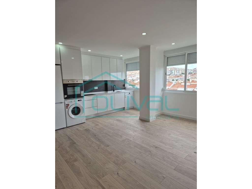 Apartamento T4 Remodelado - Grande imagem: 5/40