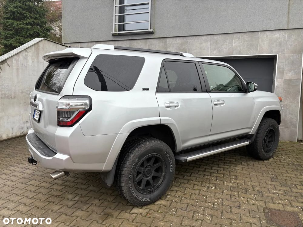 Toyota 4-Runner - 11
