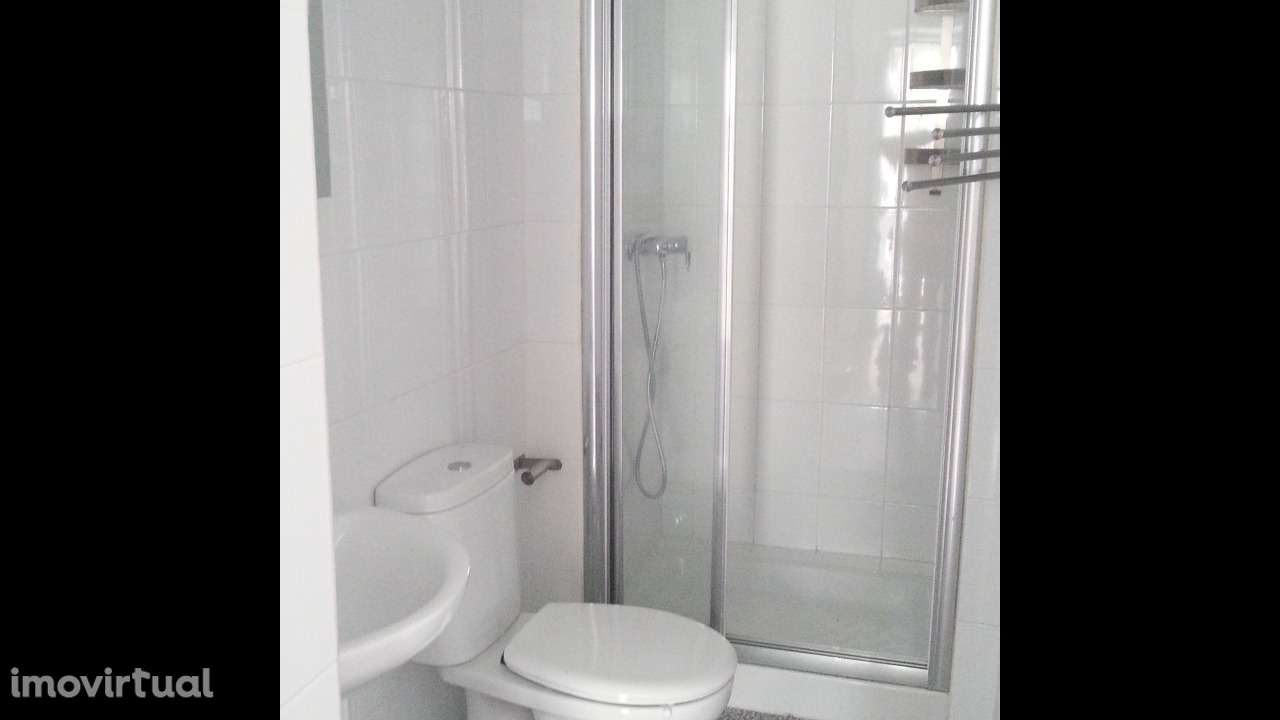 Excelente T1 na Lapa - Grande imagem: 5/6