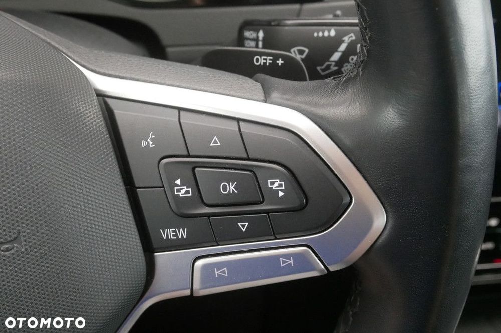 Volkswagen Passat Variant 2.0 TSI Business DSG - 24