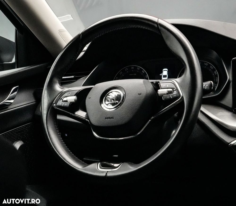 Skoda Octavia 2.0 TDI DSG Style - 17