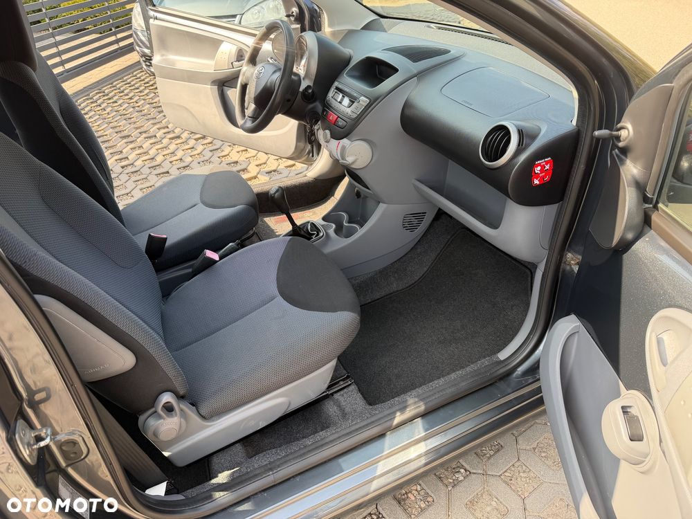Toyota Aygo - 13