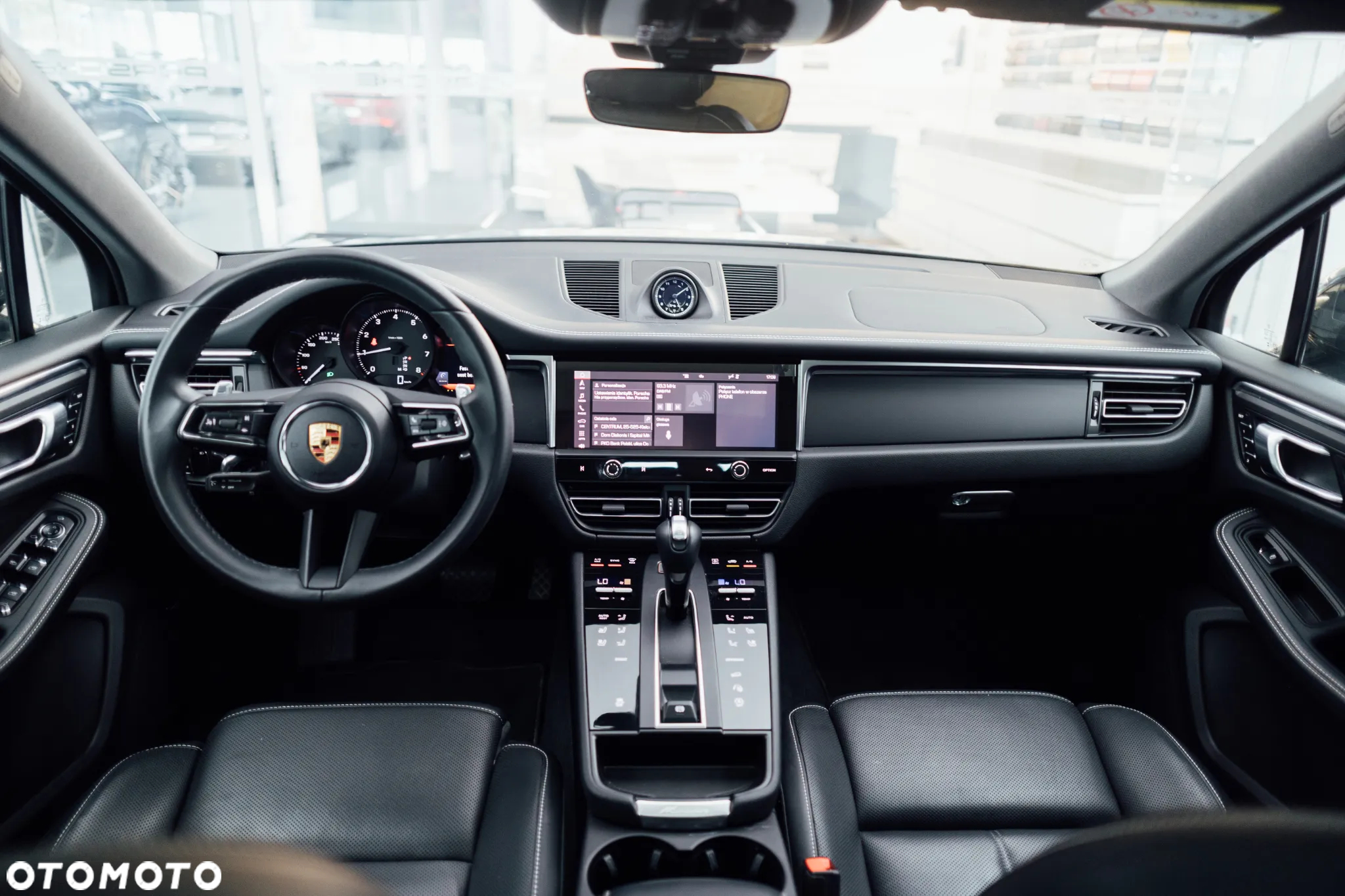 Porsche Macan Standard - 16