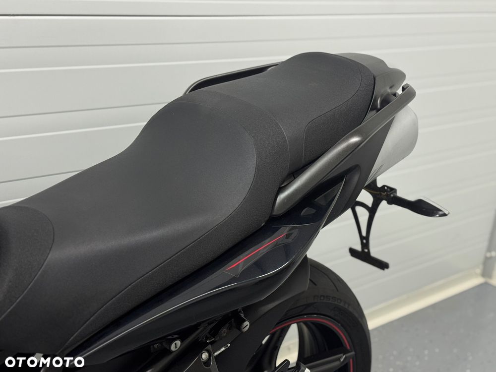 Yamaha FZ6 - 22