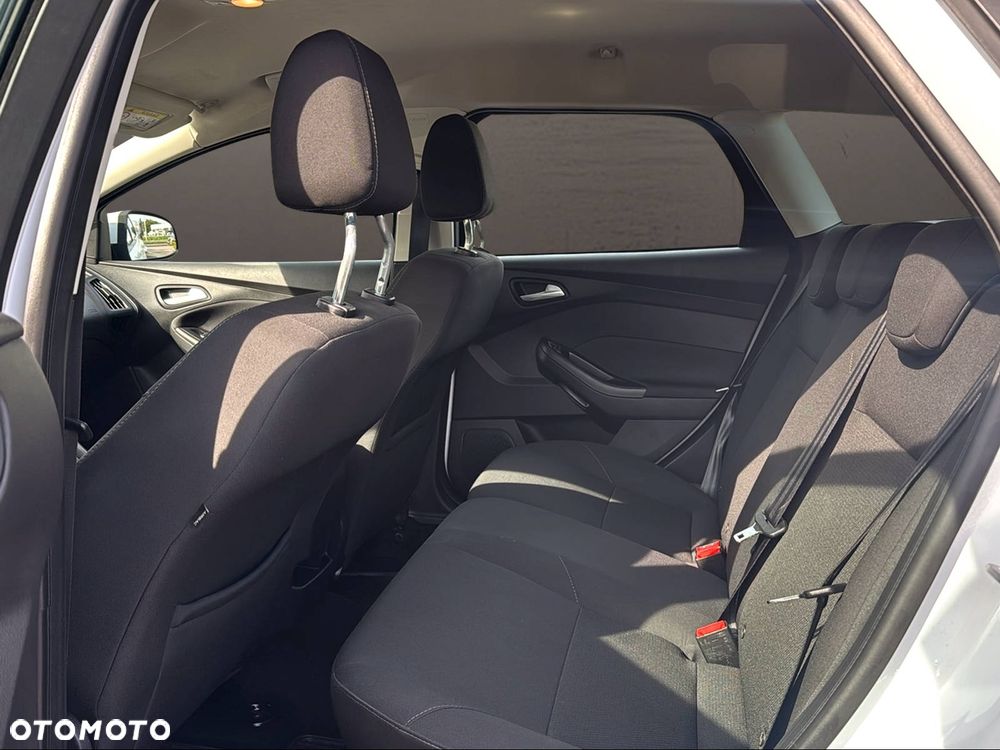 Ford Focus - 8