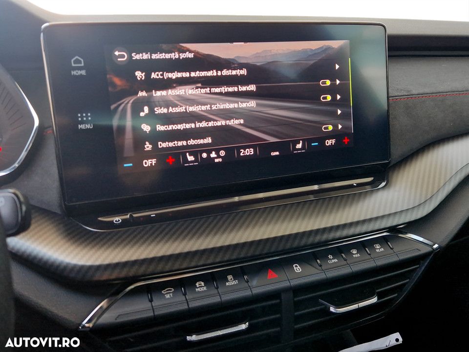 Skoda Octavia 2.0 TDI DSG RS - 23