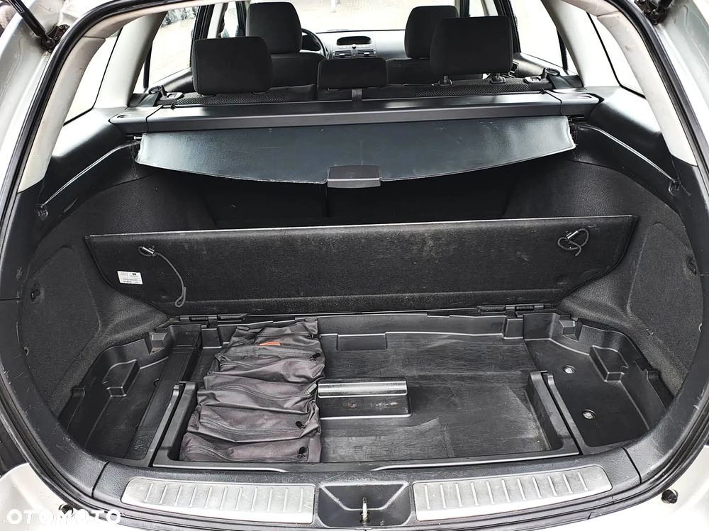 Toyota Avensis 1.8 VVT-i - 36