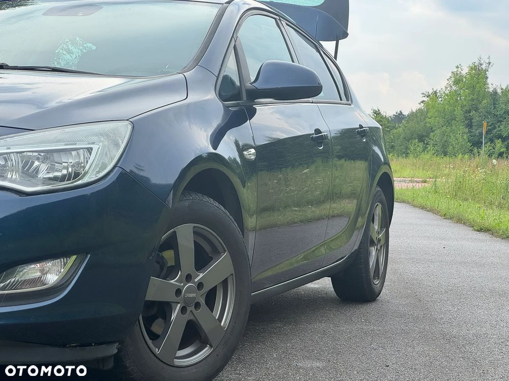 Opel Astra 1.4 T Cosmo - 22