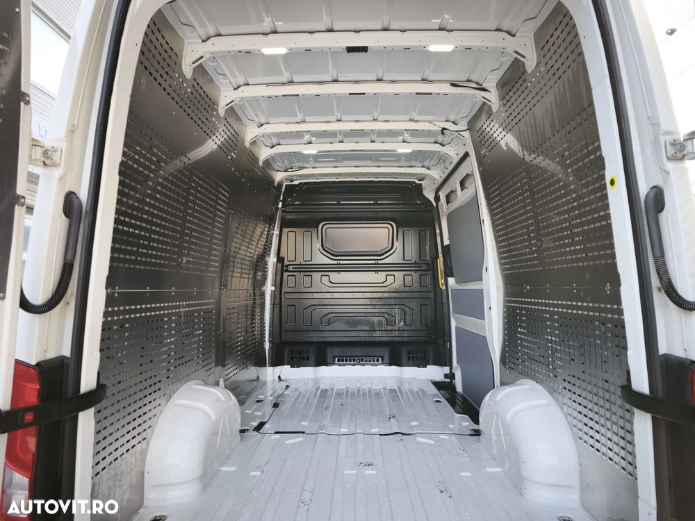 Volkswagen CRAFTER - 26