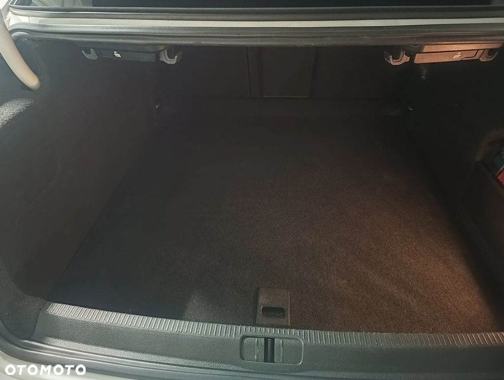 Volkswagen CC 2.0 TDI DPF BMT DSG - 24