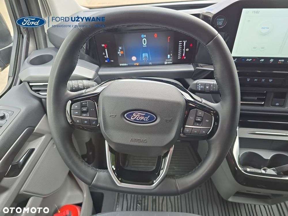 Ford Tourneo Custom - 19