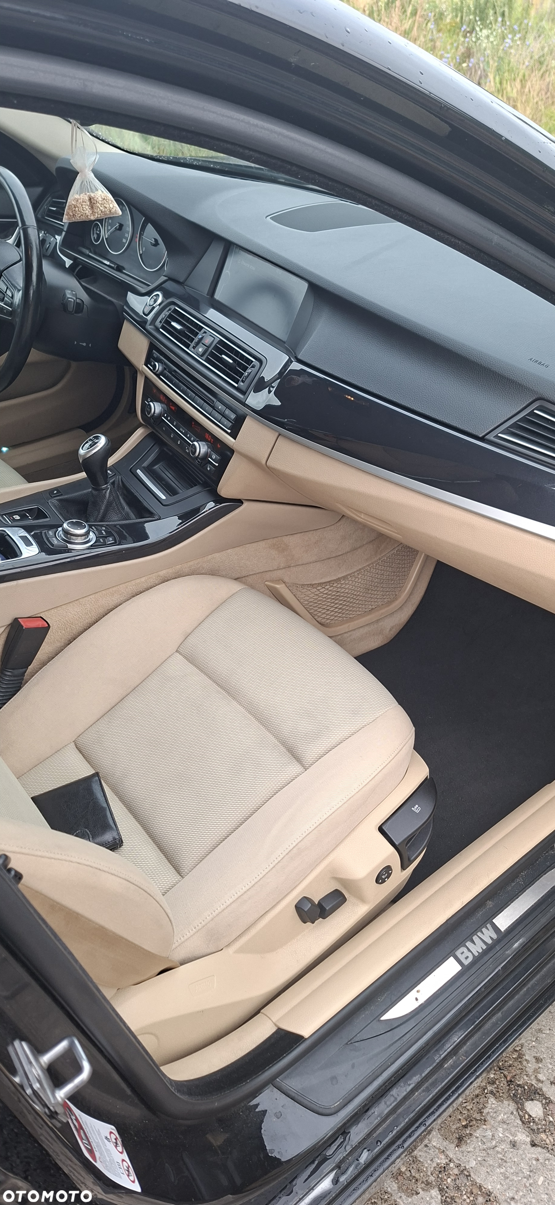 BMW Seria 5 520d Touring - 36