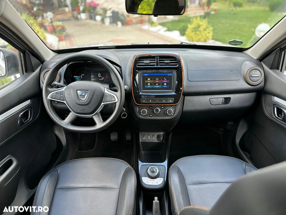 Dacia Spring Essential - 10