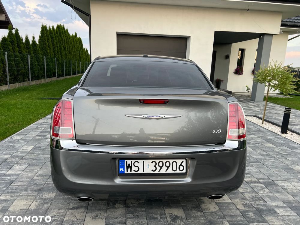 Chrysler 300C 3.5 V6 - 8