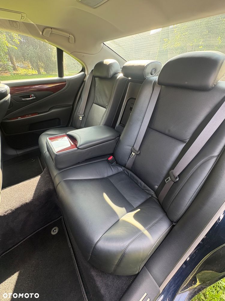 Lexus LS 460 Prestige - 22