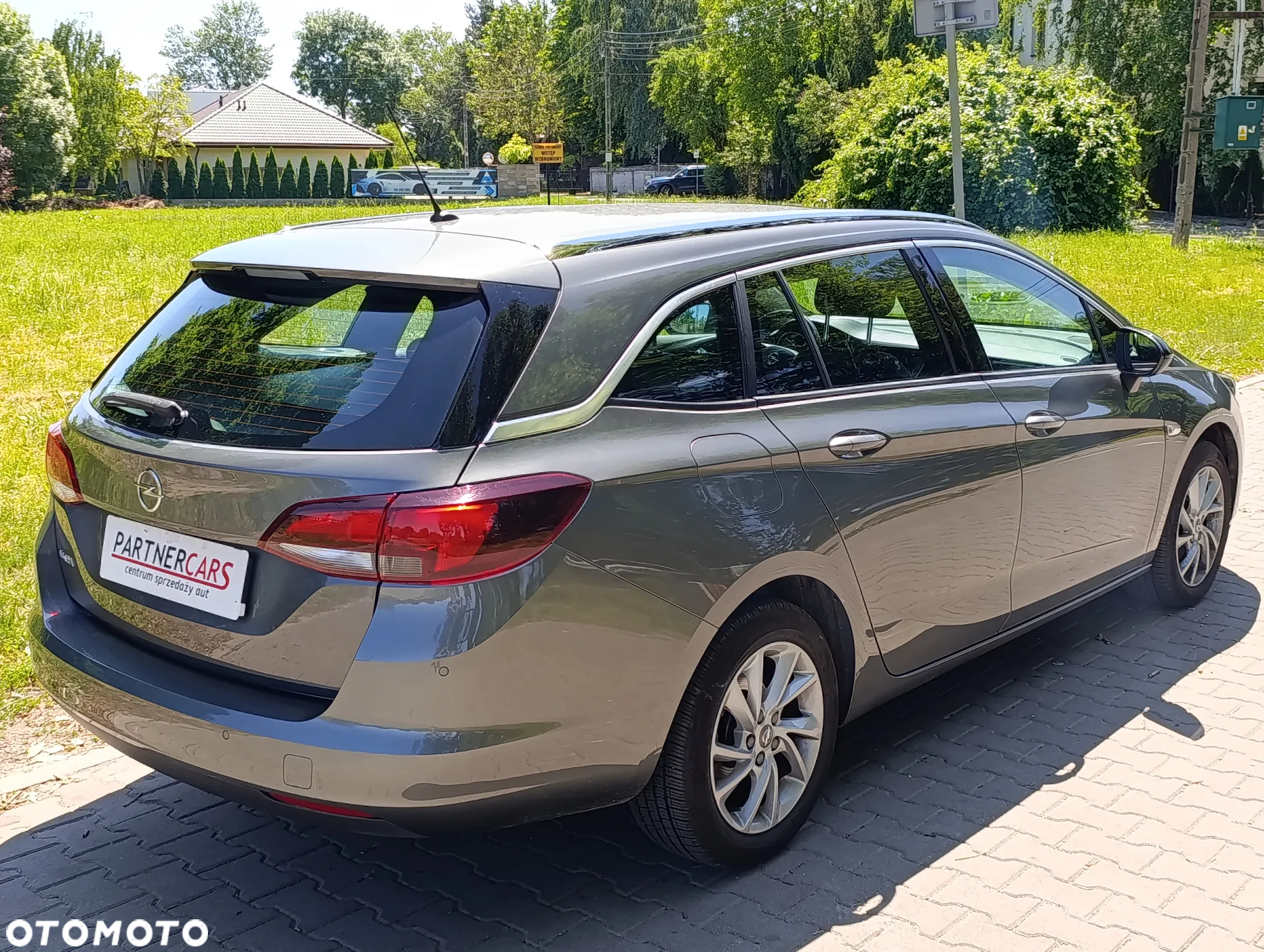 Opel Astra V 1.2 T Elegance S&S - 4