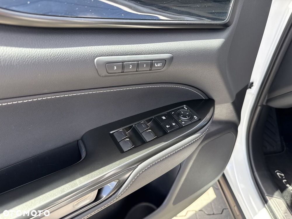 Lexus NX - 12