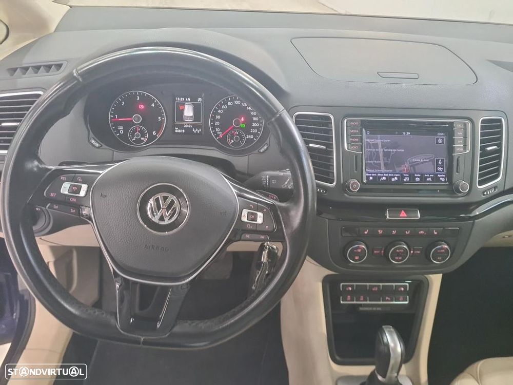 VW Sharan 2.0 TDI Highline DSG - 9