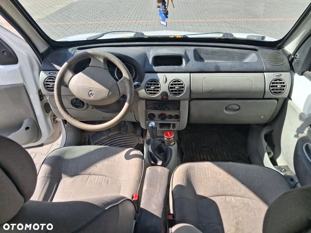 Renault Kangoo 1 I FL Lift silnik kompletny 1.5 Dci K9K718 K9K 718 skrzynia biegów drzwi maska klapa zderzak błotnik lakier D389 Biały szyba lusterko turbina czujnik ciśnienia paliwa pompa wtrysk przewód wąż rura intercooler alternator rozrusznik przepływomierz sterownik moduł łapa stacyjka mechanizm klamka zamek pompa wspomagania przewód chłodnica kolektor maglownica belka sanki zwrotnica zacisk hamulcowy osłona atrapa lampa reflektor fotel sprężarka klimatyzacji panel nawiewu dmuchawa wentylator fotel boczek kanapa relingi UCH lewarek półka bagażnika tłumik wydech NA CZĘŚCI - 7