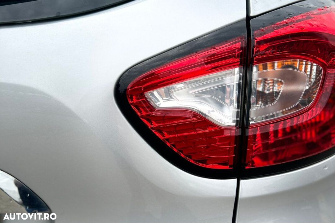 STOP DREAPTA PE HAION RENAULT CAPTUR – AN 2015 - 1