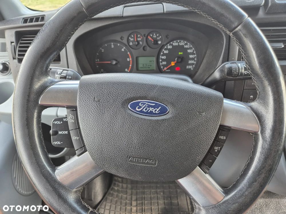 Ford Transit - 13