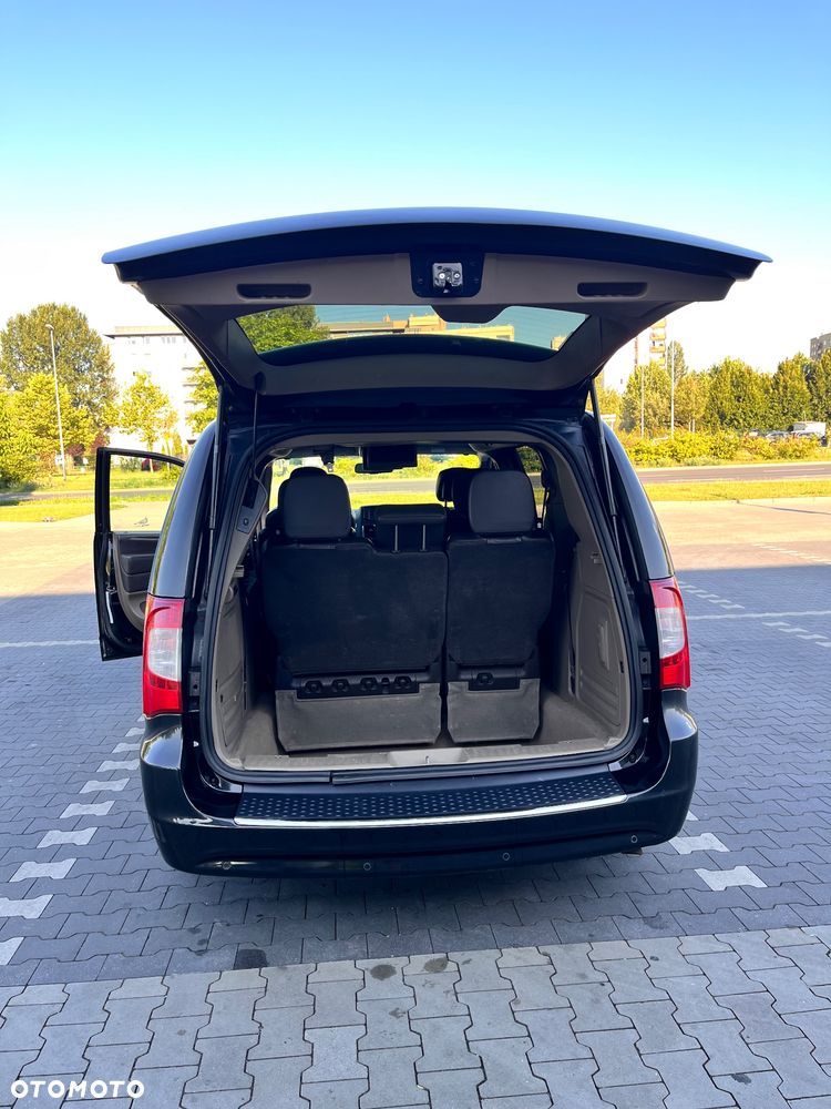 Lancia Voyager 3.6 Platinum - 23