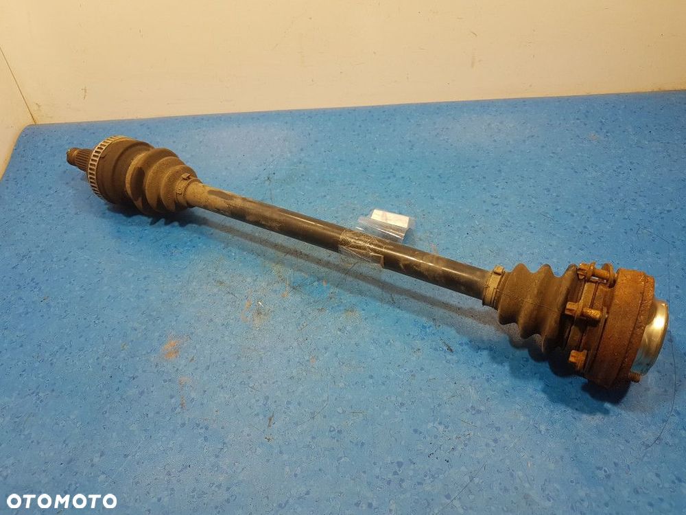 BMW E81 LIFT 2.0 B PÓŁOŚ PRAWA TYŁ - 8