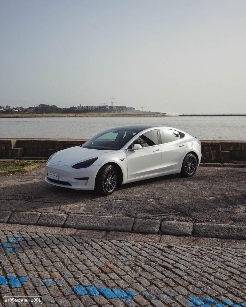 Tesla Model 3 Standard Range Plus RWD - 1